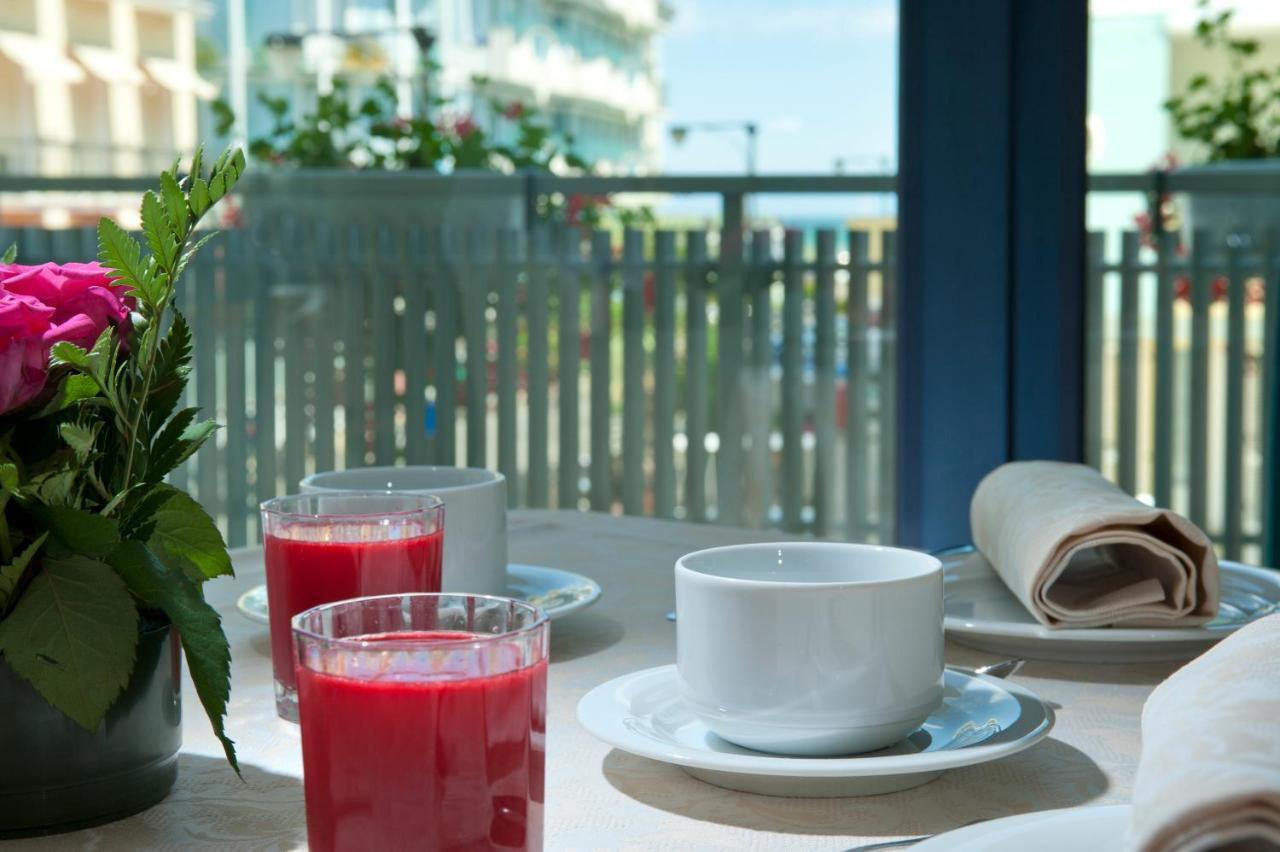 Hotel Gabbiano Cattolica Eksteriør bilde