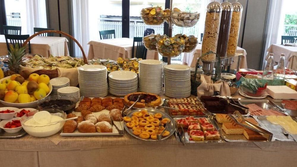 Hotel Gabbiano Cattolica Eksteriør bilde