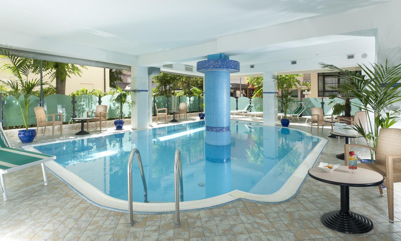 Hotel Gabbiano Cattolica Eksteriør bilde