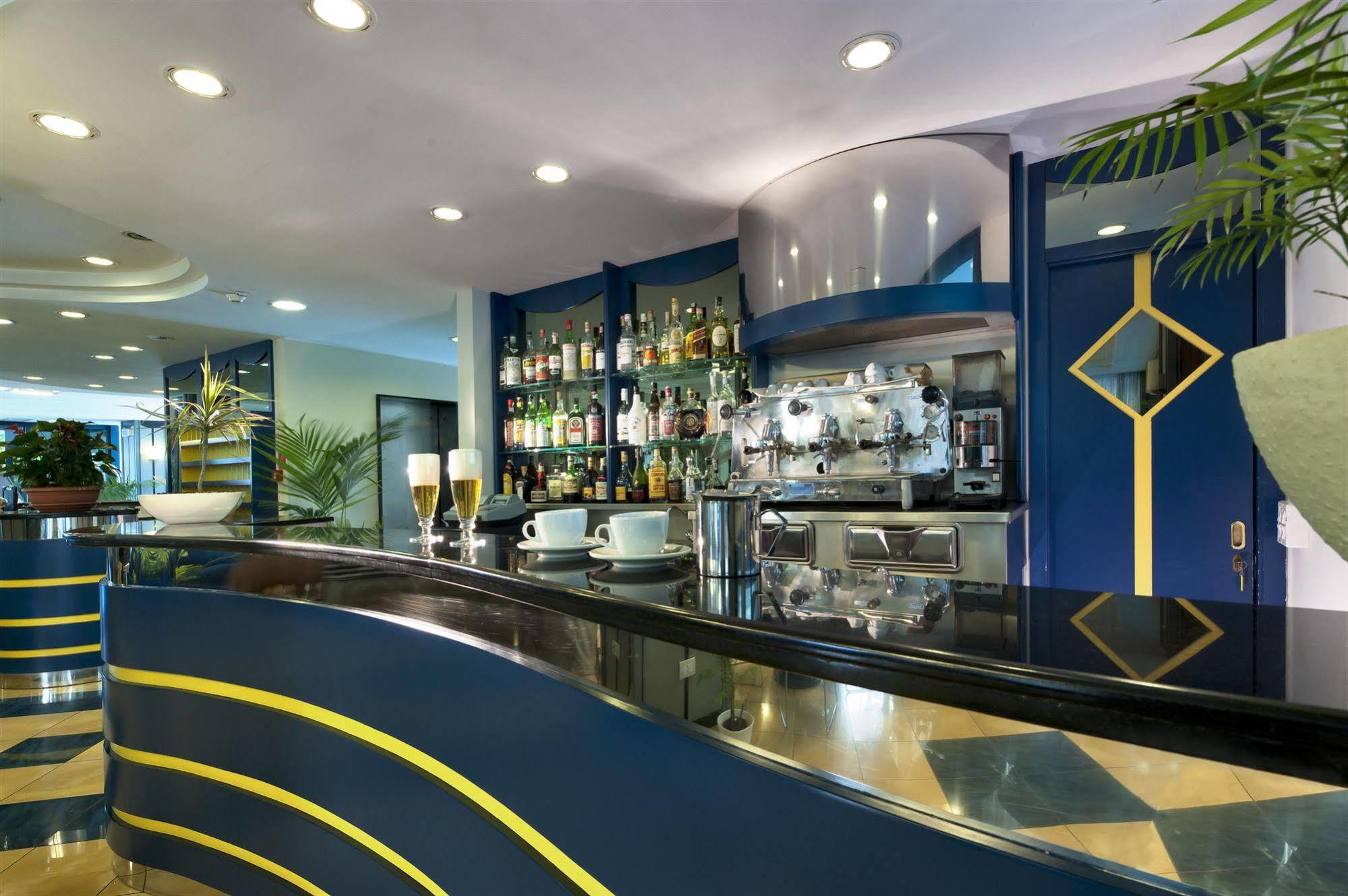 Hotel Gabbiano Cattolica Eksteriør bilde